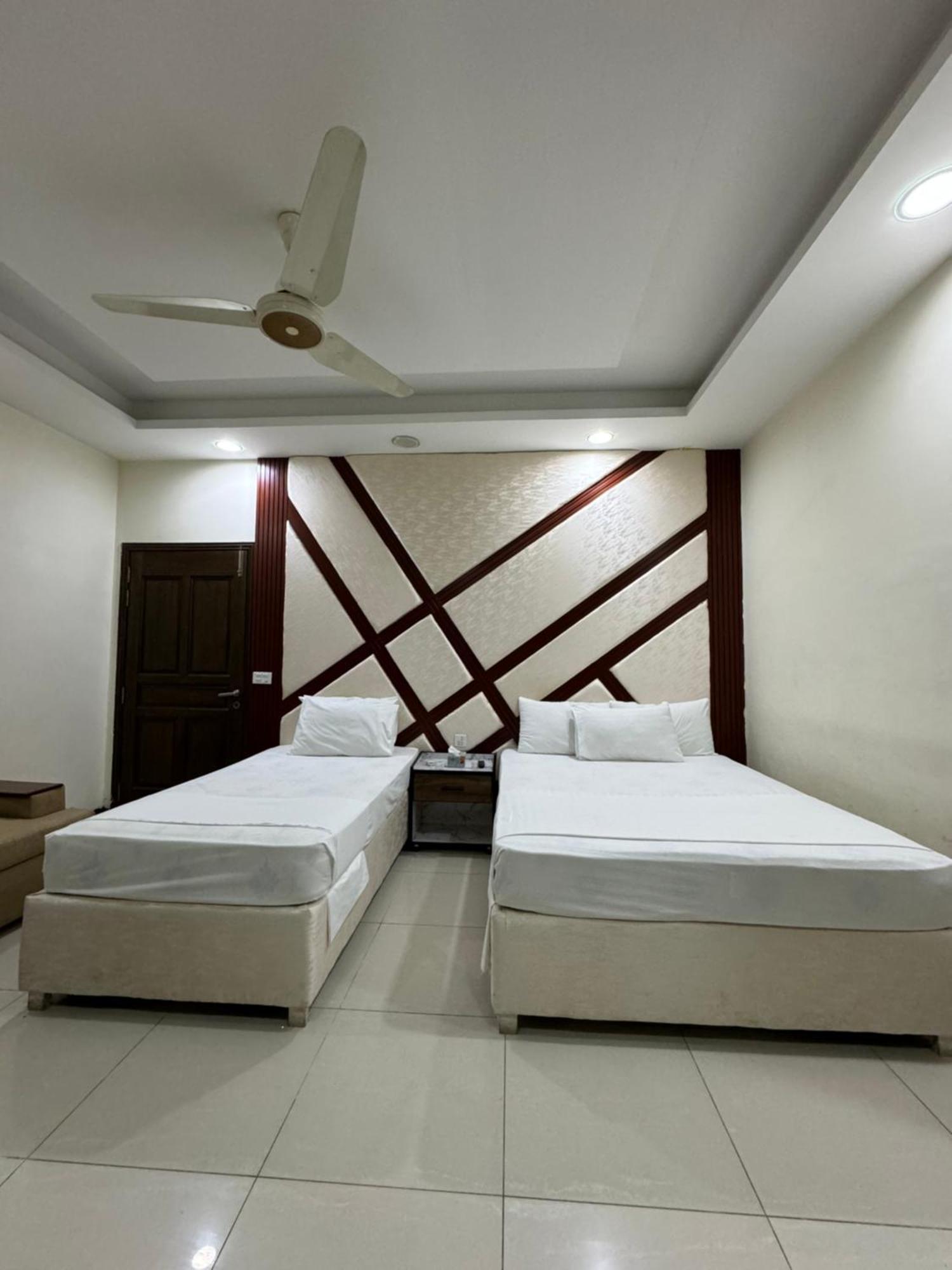 Rose Valet Guest House Islamabad Extérieur photo