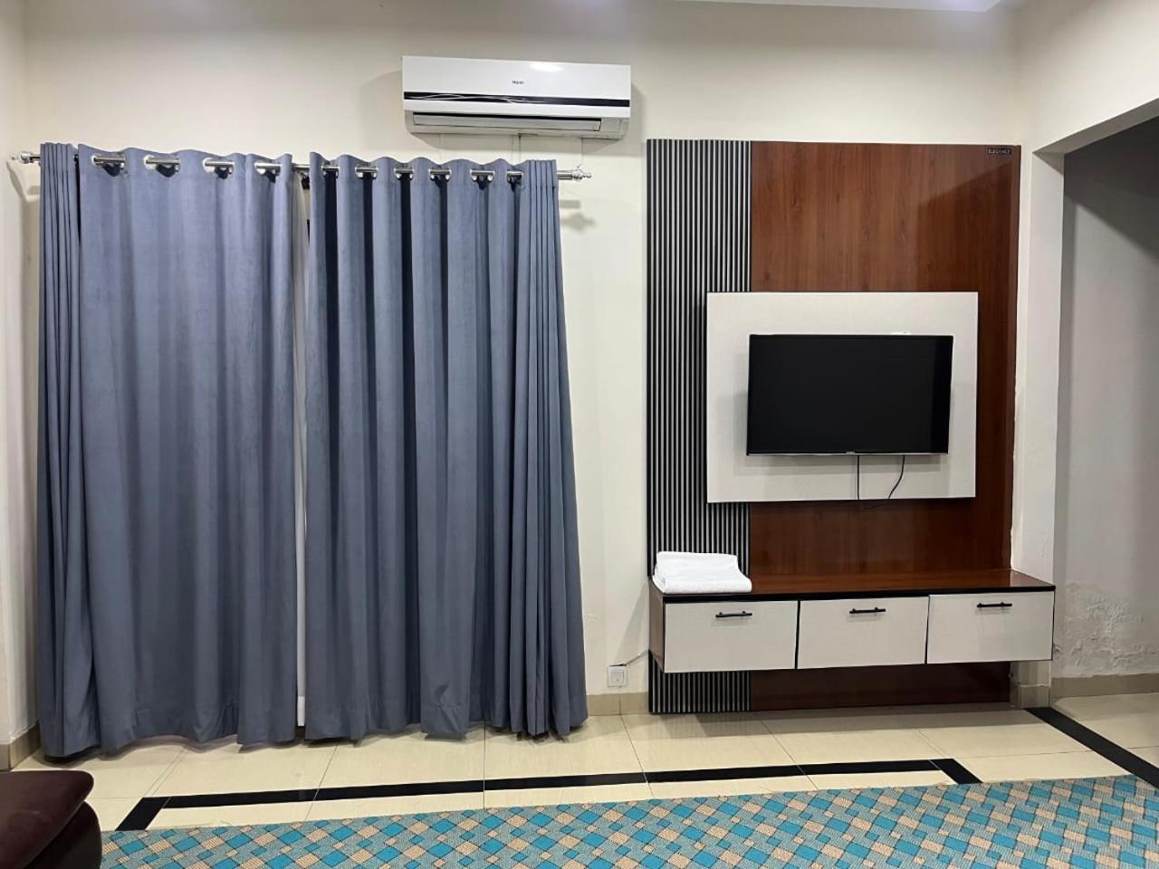 Rose Valet Guest House Islamabad Extérieur photo