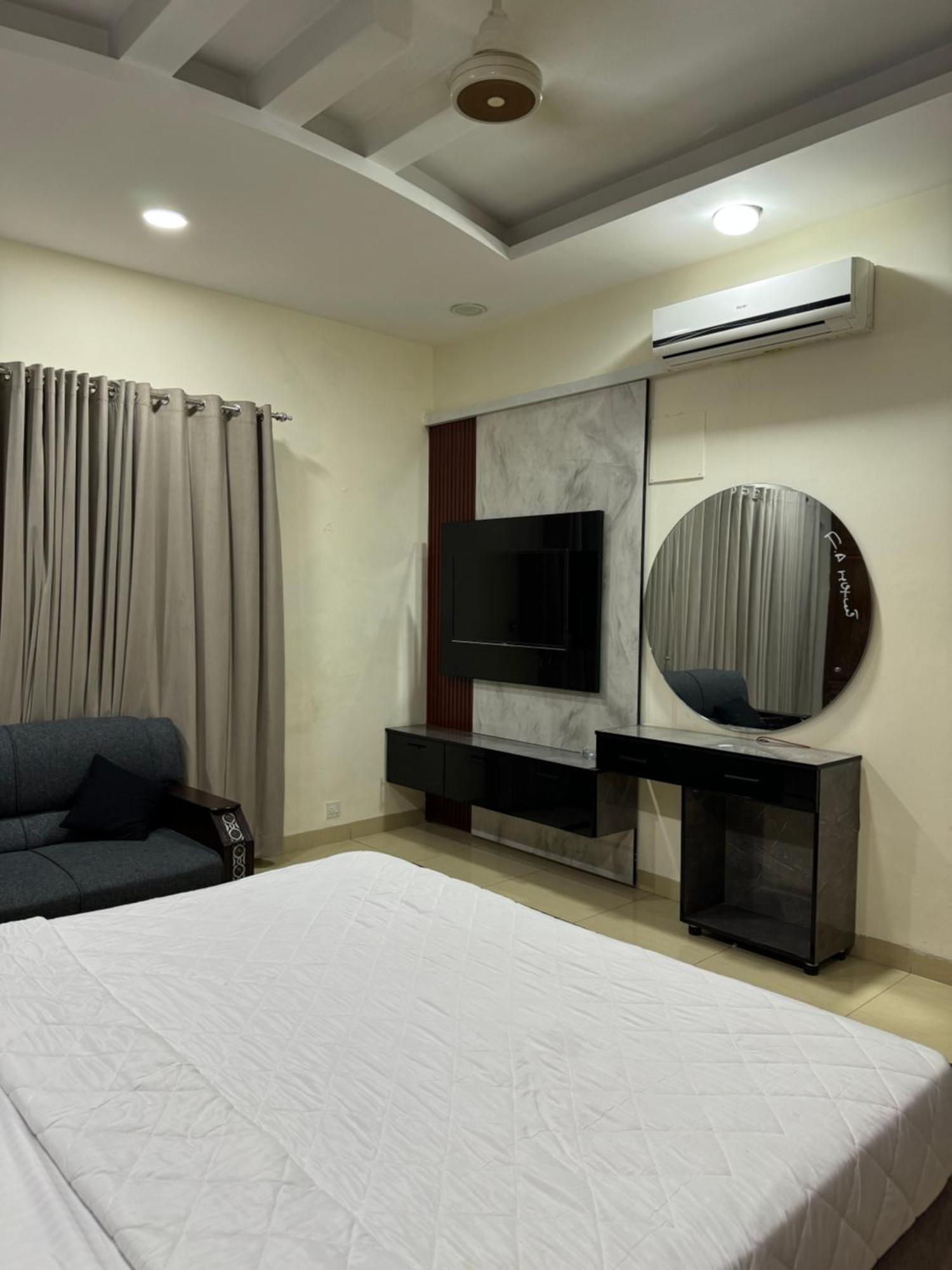 Rose Valet Guest House Islamabad Extérieur photo